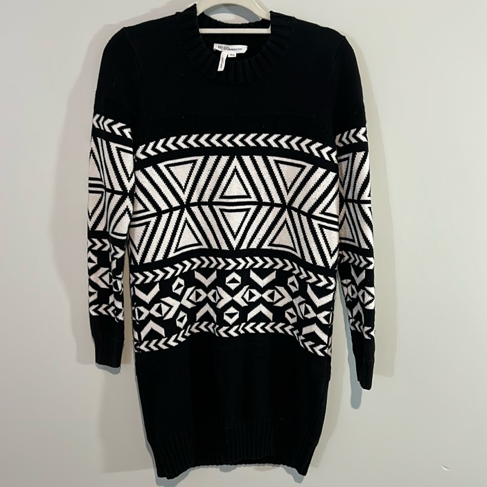 BCBGeneration Black and White Geometric Midi Dress